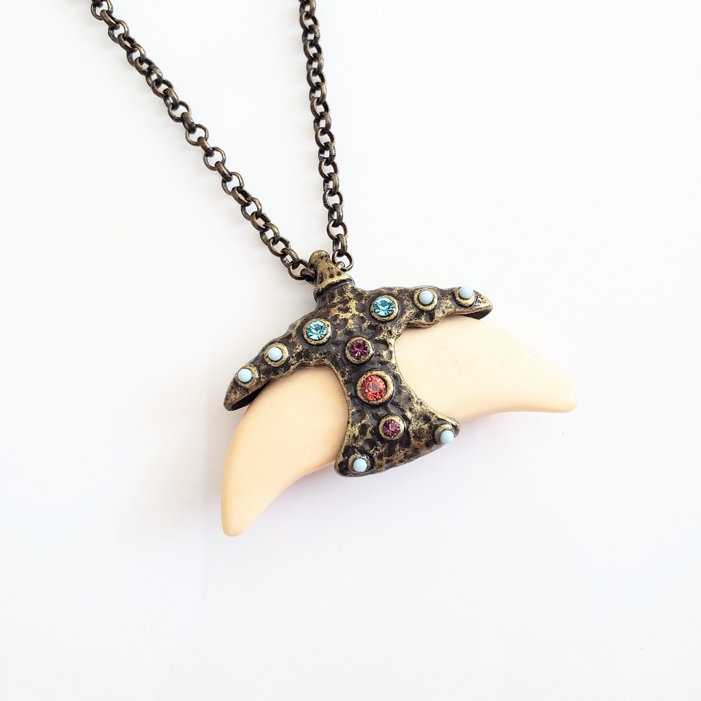 Beachy Jewelmint Hayden necklace